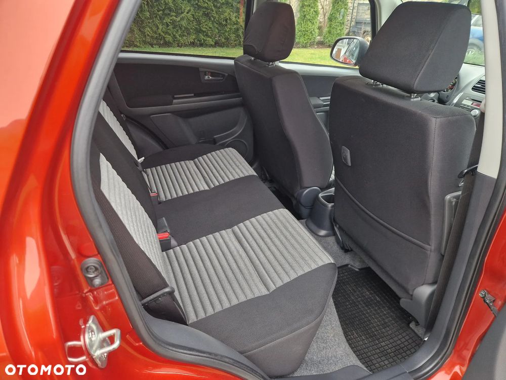 Suzuki SX4 1.6 VVT Streetline 4x2 Club - 36