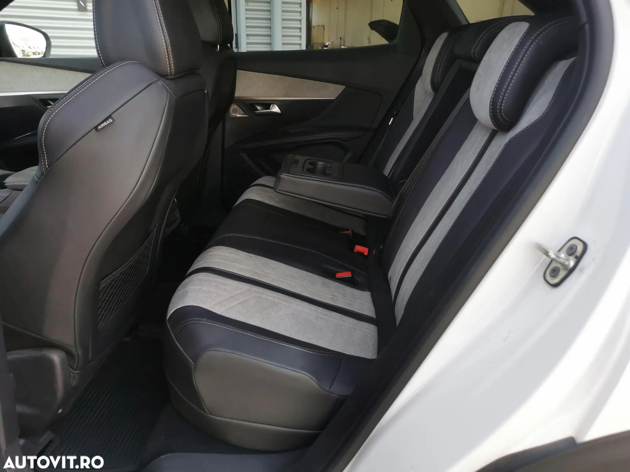 Peugeot 3008 PHEV EAT8 4X4 GT Pack - 13