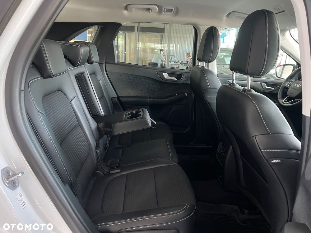 Ford Kuga 2.0 EcoBlue AWD Titanium X - 37