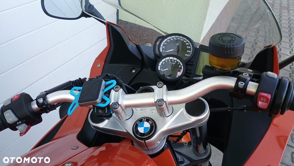 BMW F - 22