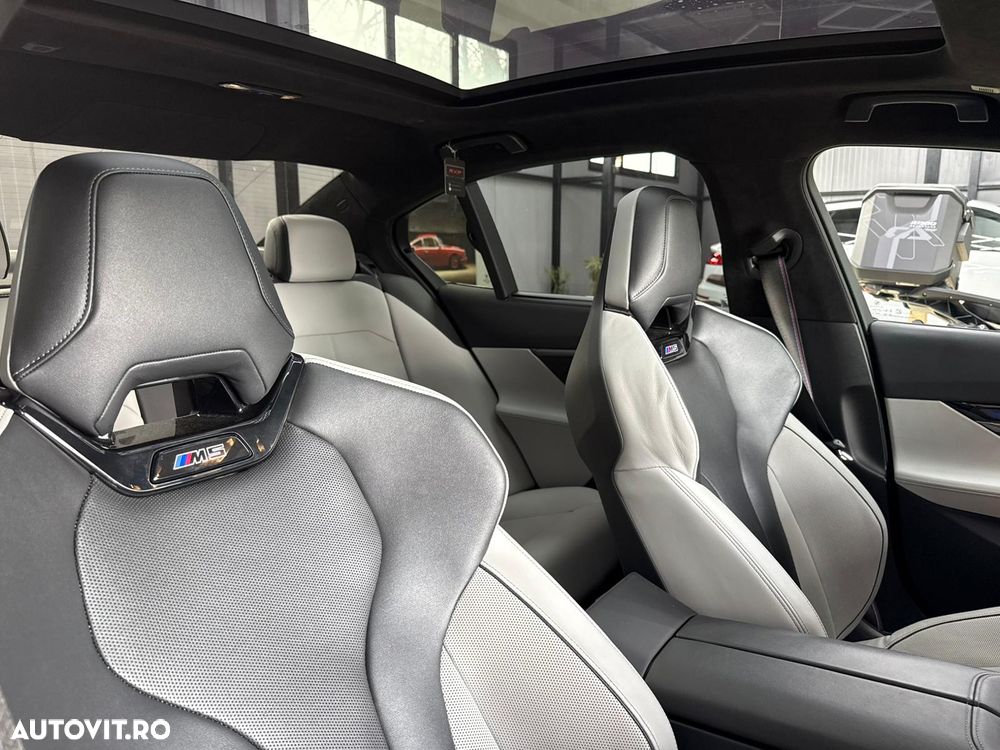 BMW M5 xDrive AT PHEV - 39