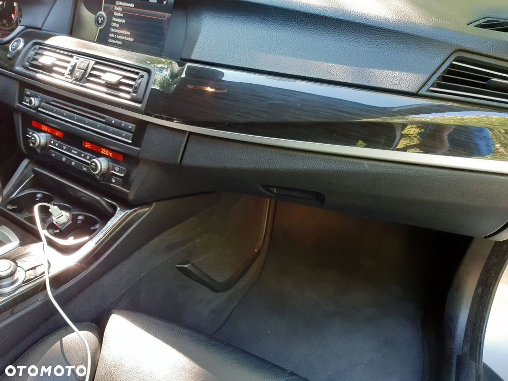BMW Seria 5 525d xDrive Luxury Line - 21