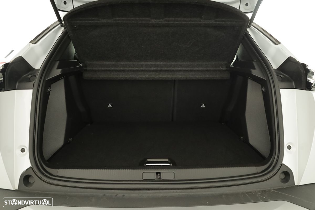Peugeot 2008 1.2 PureTech Allure - 23