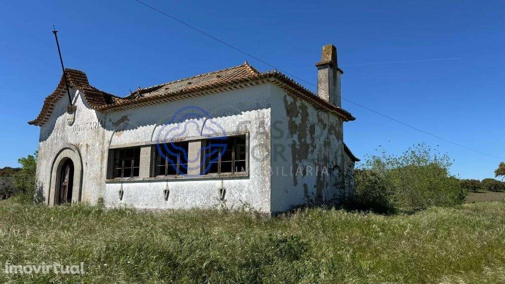 REFÚGIO EXCLUSIVO: ANTIGA ESCOLA PRIMÁRIA COM PROJETO APROVADO EM  ÉVO - Grande imagem: 4/60