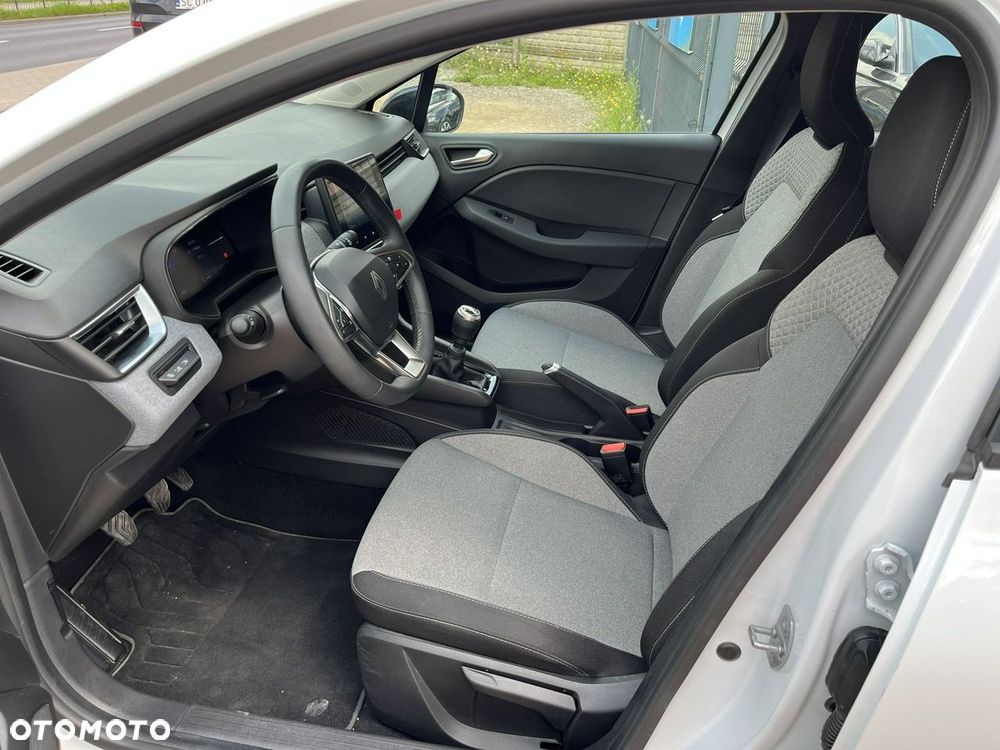 Renault Clio - 15