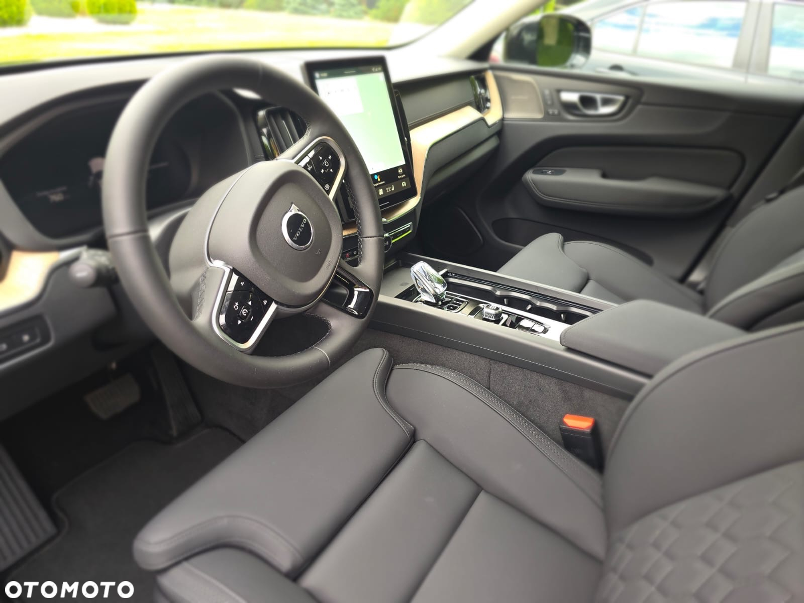 Volvo XC 60 T6 Plug-In Hybrid AWD Ultra Bright - 13