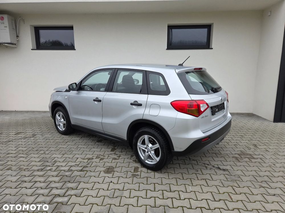 Suzuki Vitara - 16