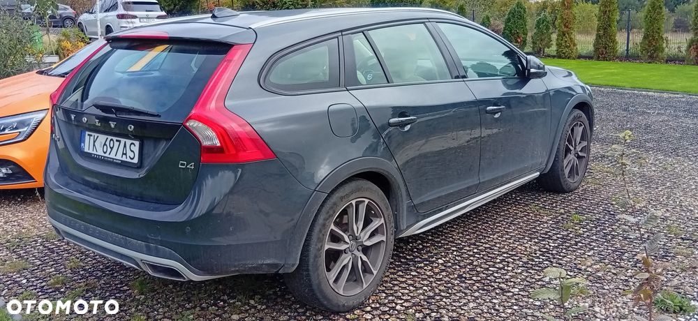 Volvo V60 Cross Country - 6