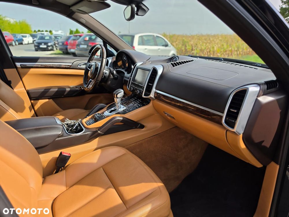 Porsche Cayenne S Platinum Edition - 29