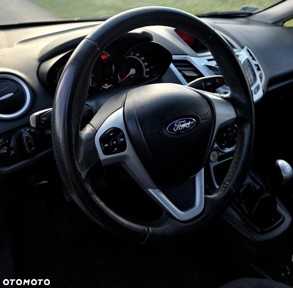 Ford Fiesta 1.25 Gold X EU5 - 6