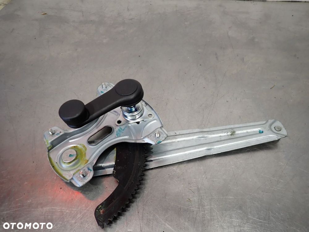 PODNOŚNIK SZYB PRAWY TYŁ HYUNDAI I10 II   83402-B9000 - 2