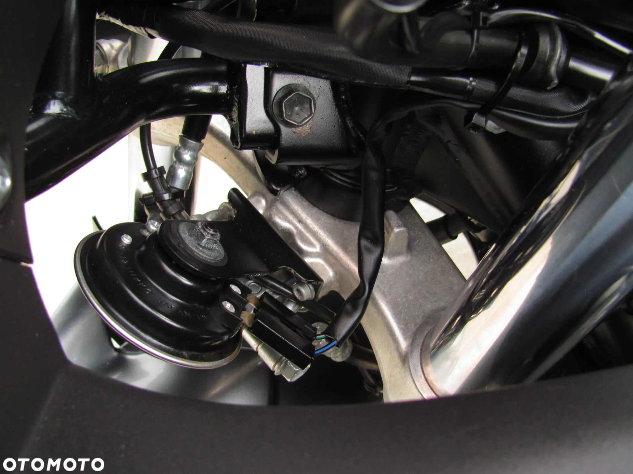 Suzuki GSX - 16