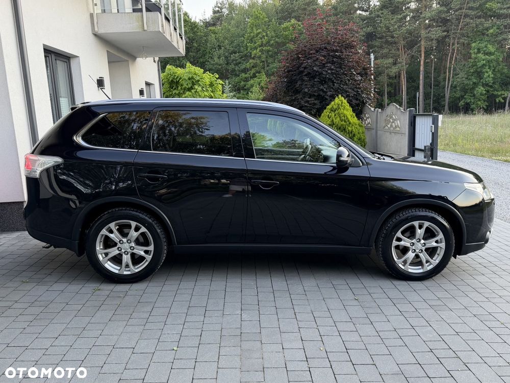 Mitsubishi Outlander 2.0 4WD CVT Diamant+ - 17