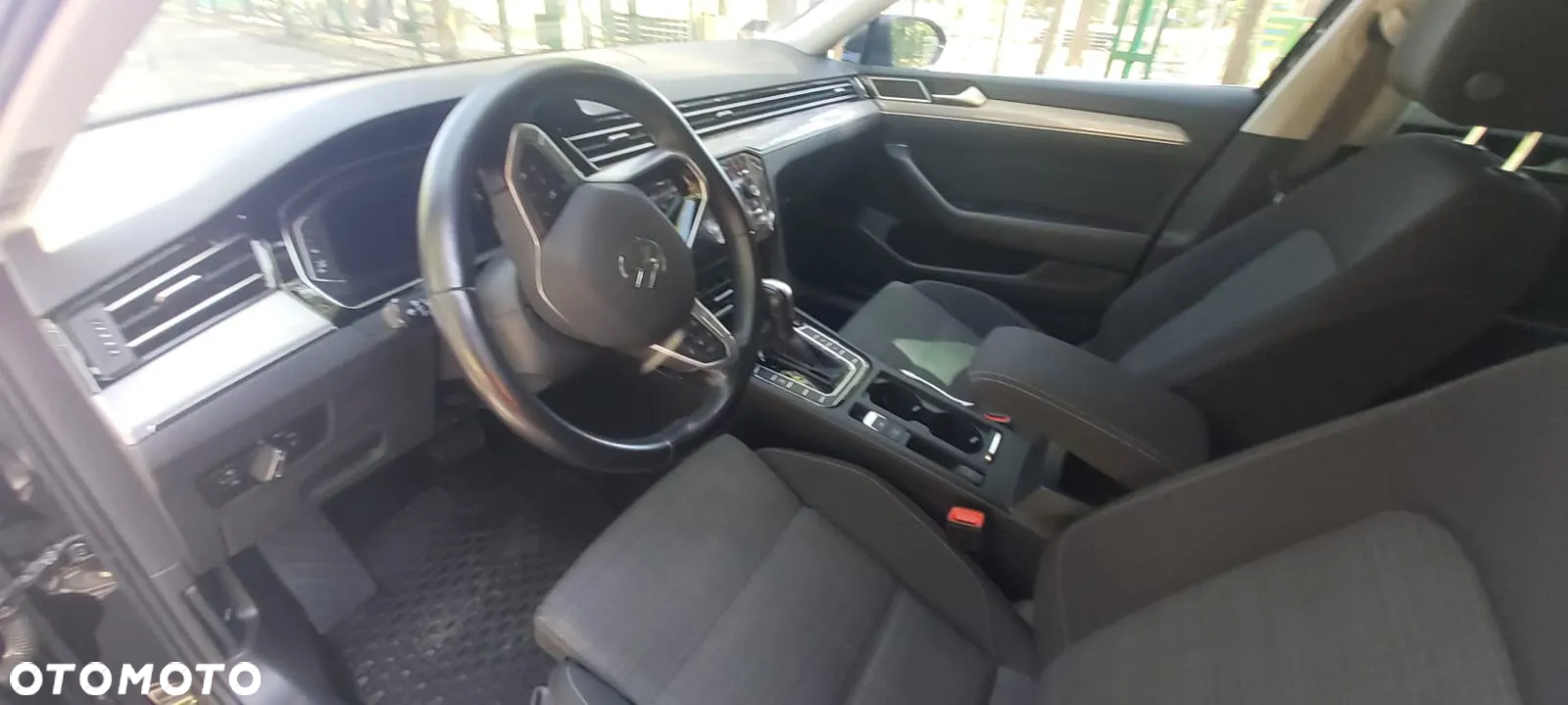 Volkswagen Passat - 11