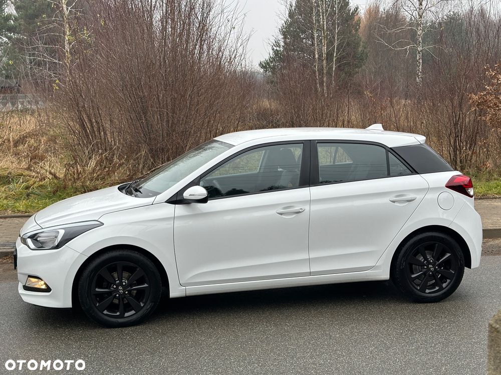 Hyundai i20 1.2 Fifa World Cup Edition - 9