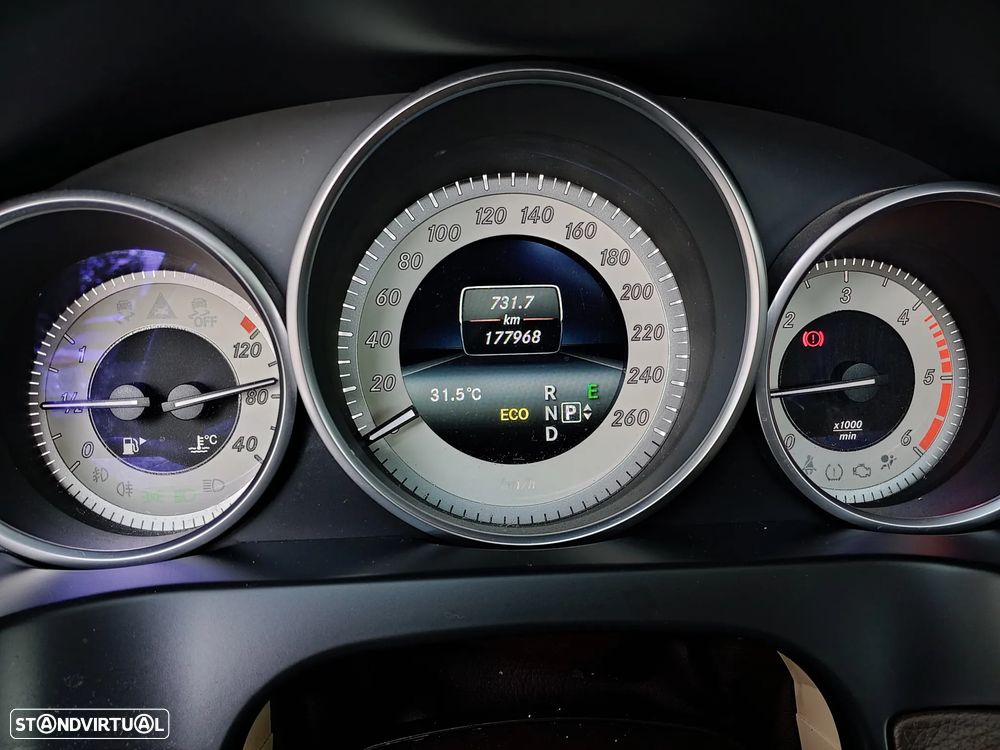 Mercedes-Benz E 250 CDI Avantgarde BE Auto. - 42