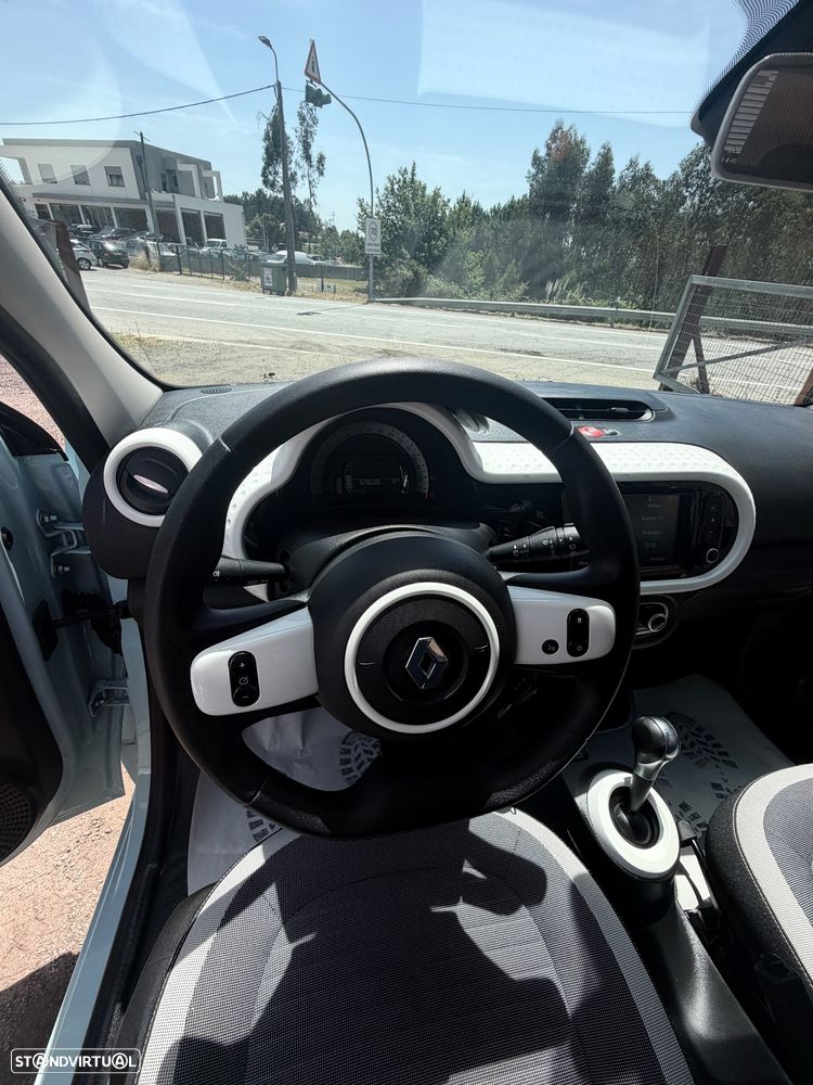Renault Twingo E-Tech. 22 Techno - 17
