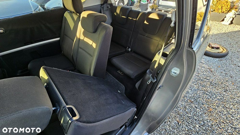 Toyota Corolla Verso - 22