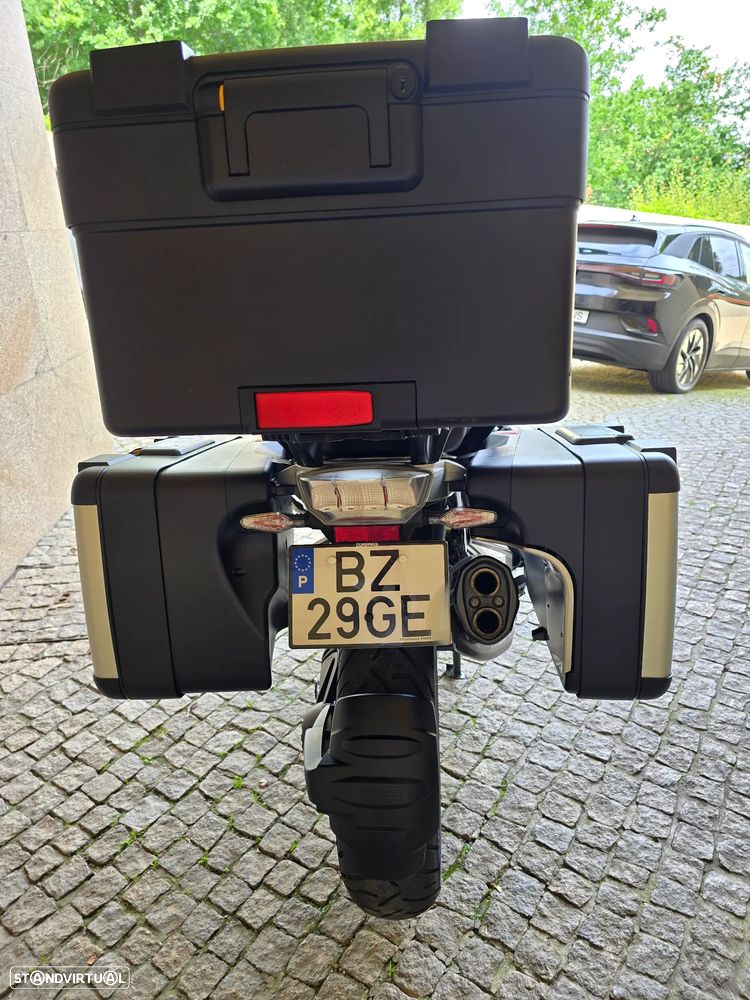 BMW R 1250 GS HP AKRAPOVIC - 13
