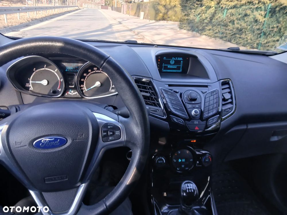 Ford Fiesta 1.6 TDCi SYNC Edition - 11