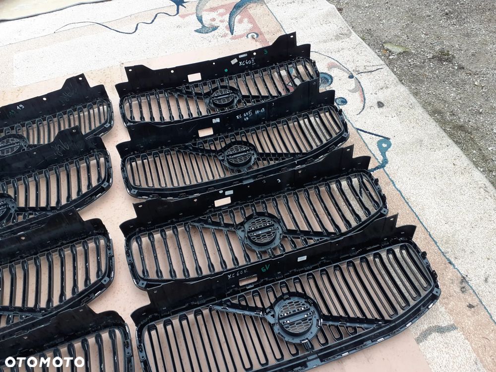 Volvo XC60II Grille Atrapy Chłodnicy - 7