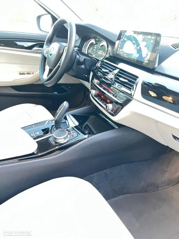 BMW 520 d xDrive Line Sport Auto - 11
