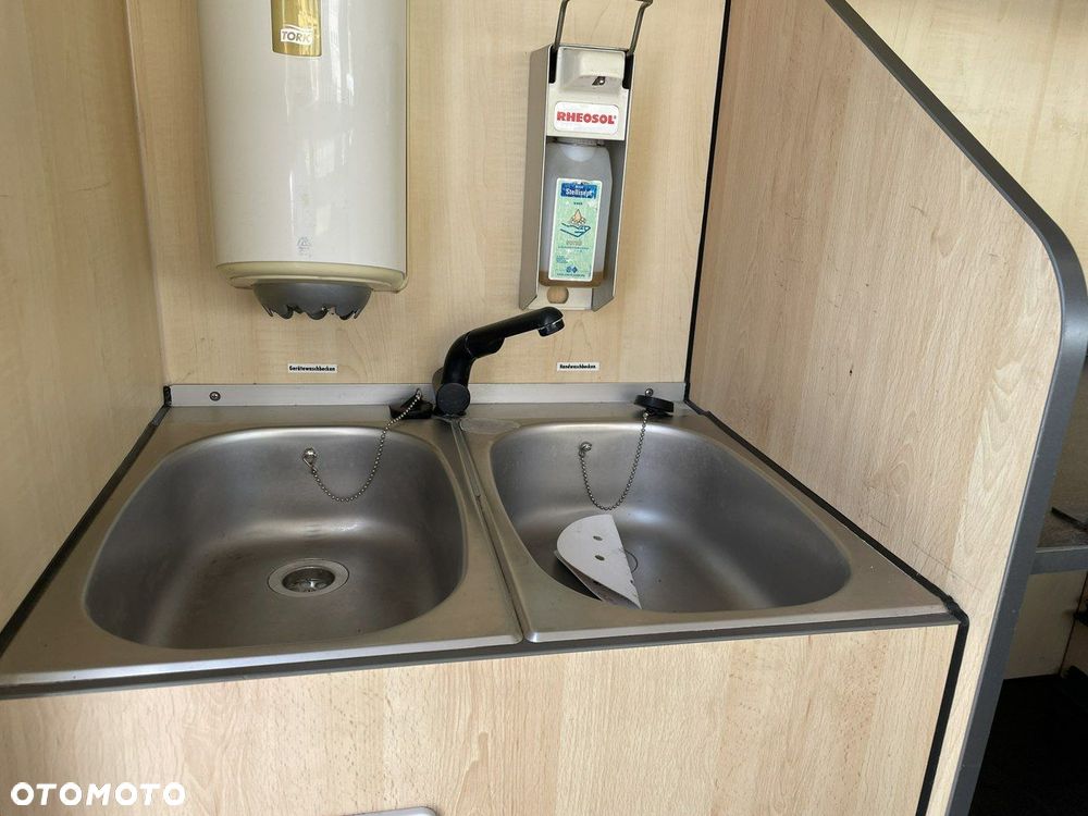 Mercedes-Benz Sprinter - 16