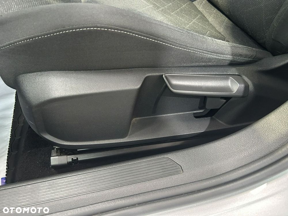 Volkswagen Golf - 13