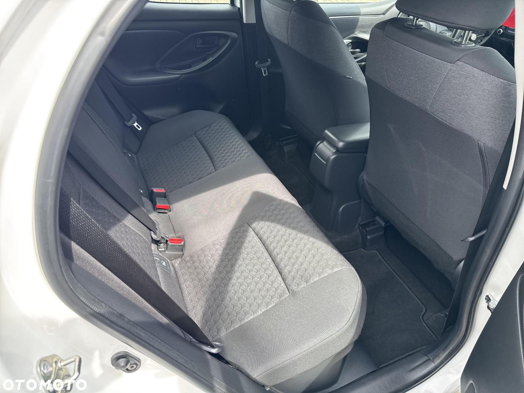Toyota Yaris - 12