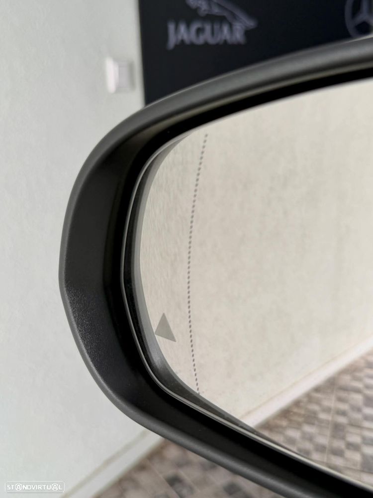 Mercedes-Benz EQB 250+ AMG Line - 13