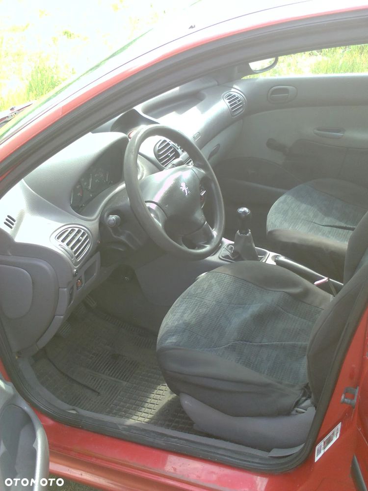 Peugeot 206 1.1 XR Presence - 17