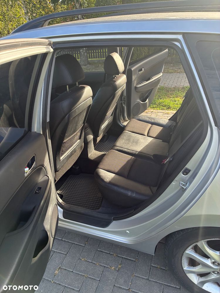 Hyundai i30 2.0 CRDi Premium - 8