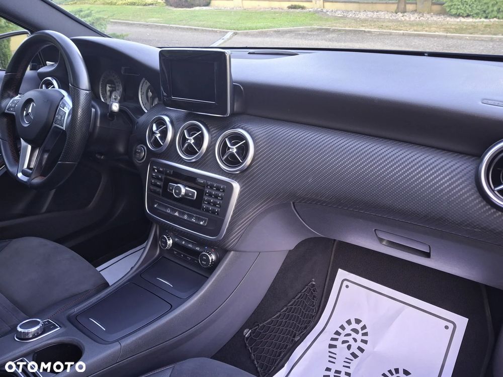 Mercedes-Benz Klasa A 220 CDI 4Matic 7G-DCT AMG Line - 24