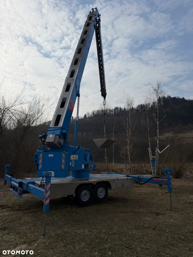 KLAAS K21/31TSR Dźwig Dekarski żuraw zwyżka podnośnik 31m. udźwig 1800kg max. Silnik Yanmar 3cyl. Kosz pojemnik. Dźwig Sterowany całkowicie zdalnie z pilota. Do 3,5 tony Transportowanie samochodem osobowym! Podwieszana oś Hydr. Własny Napęd Hydr. na 2 koła w terenie. Maszyna jak Nowa 2 tyś mtg. 2015r. Po serwisach Dekra. Sprowadzona z Norwegii. Nie różni się od nowej z salonu. Pełna Hydraulika w maszynie. Najbogatsza wersja. OKAZJA  230volt. Zero zużycia! - 8