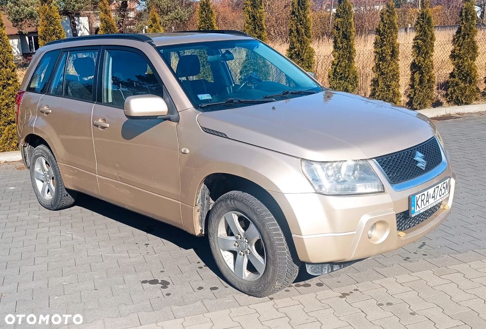 Suzuki Grand Vitara 2.0 - 3