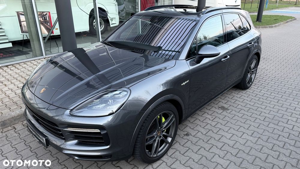 Porsche Cayenne Platinum Edition - 2