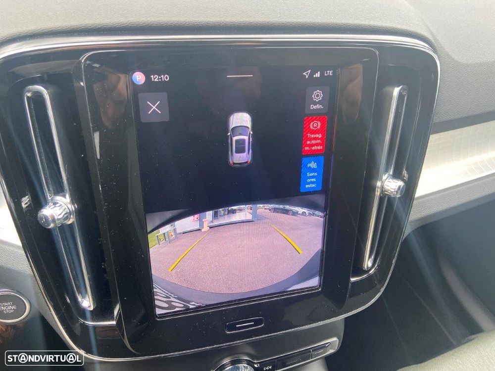 Volvo XC 40 2.0 B3 Black Edition - 20