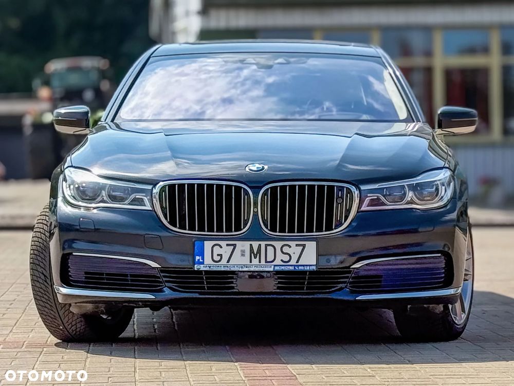 BMW Seria 7 750Li xDrive - 2