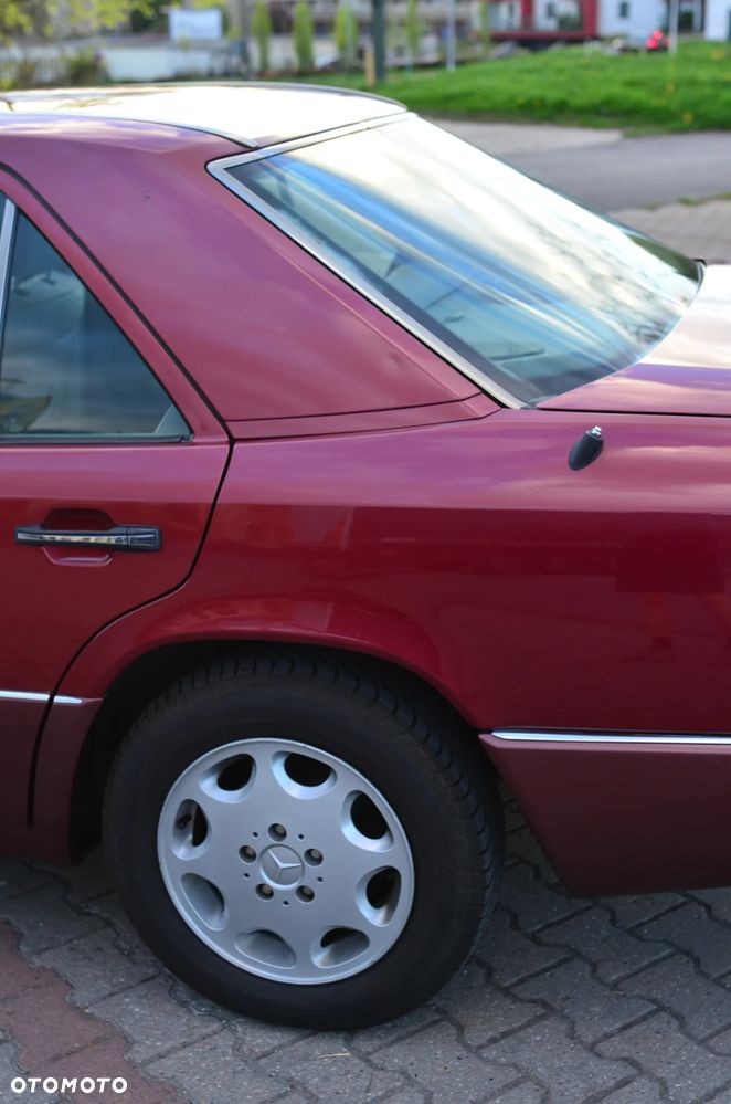 Mercedes-Benz W124 (1984-1993) - 11