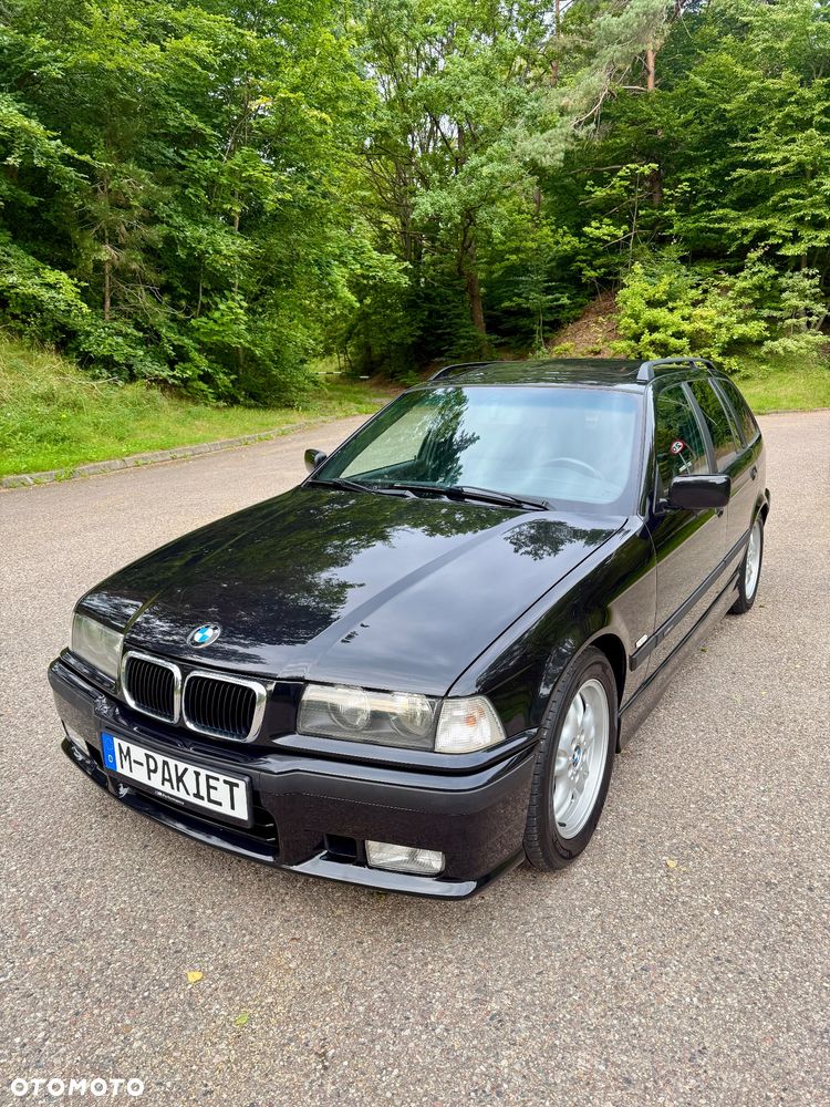 BMW Seria 3 323i - 2
