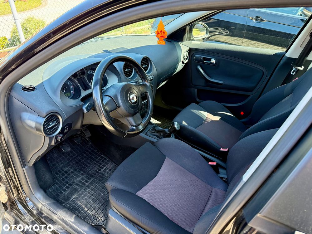 Seat Ibiza 1.4 16V Sport - 8