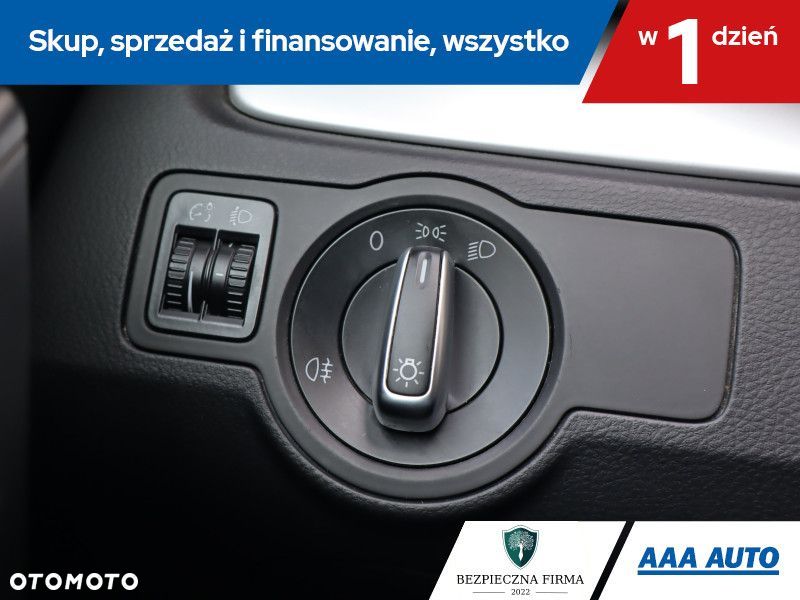 Volkswagen Passat - 17