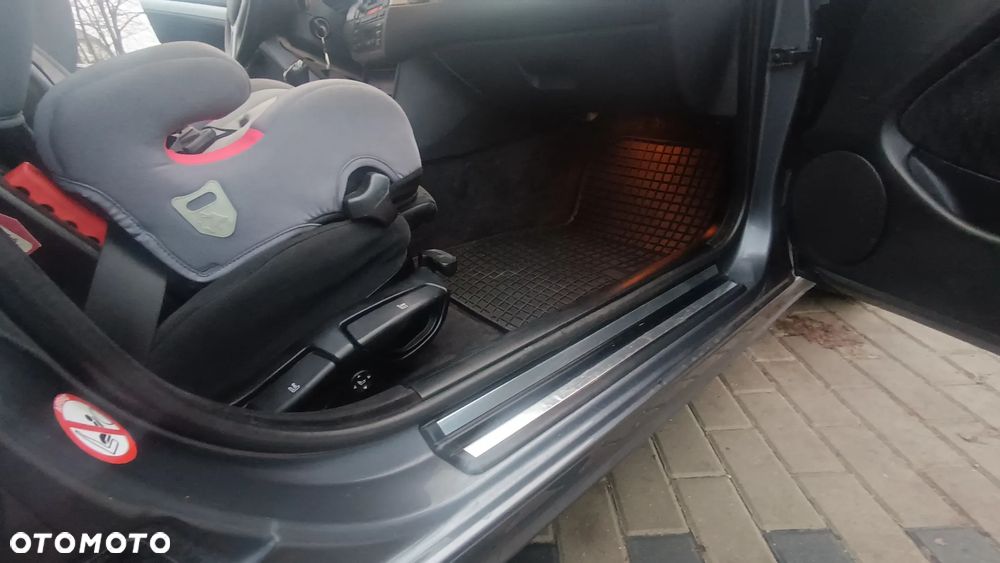 BMW Seria 3 320i - 17