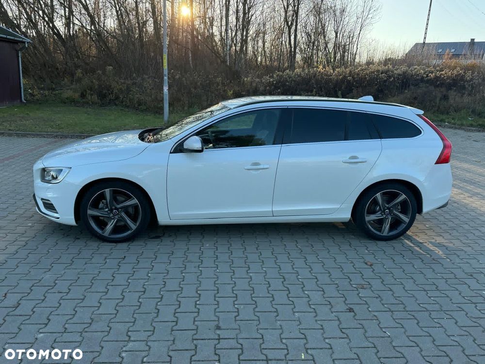 Volvo V60 D4 Drive-E R-Design Summum - 14