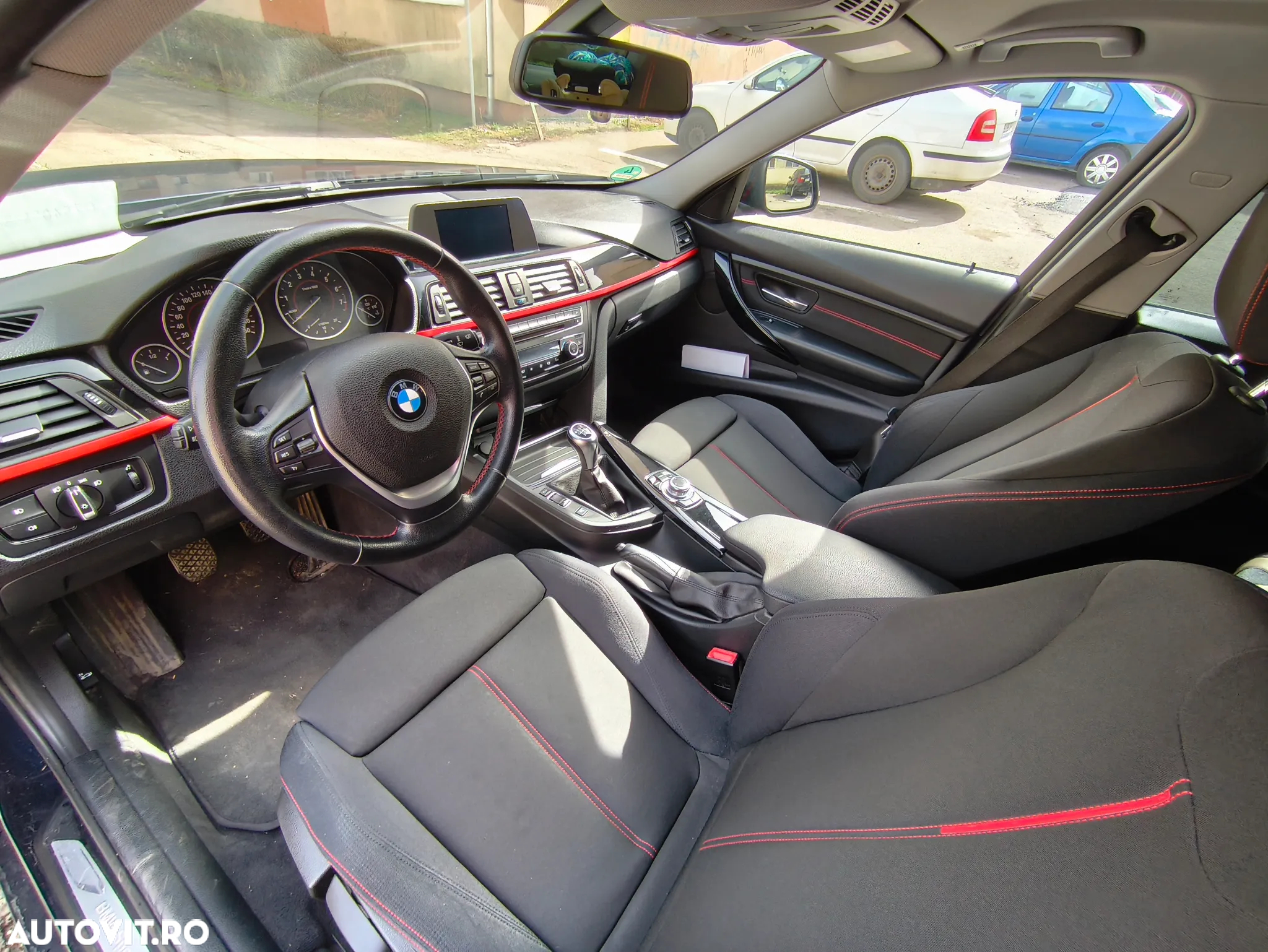BMW Seria 3 328i Sport Line - 14