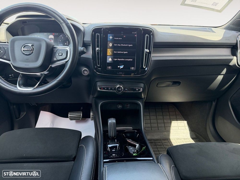 Volvo XC 40 1.5 T2 Plus Dark Auto - 10