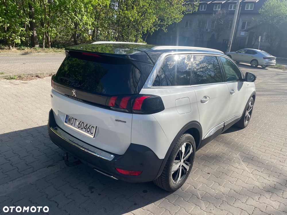 Peugeot 5008 - 8