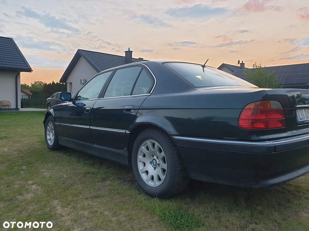 BMW Seria 7 - 5