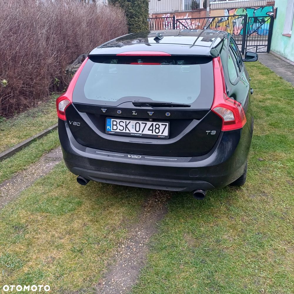 Volvo V60 T3 Kinetic - 2