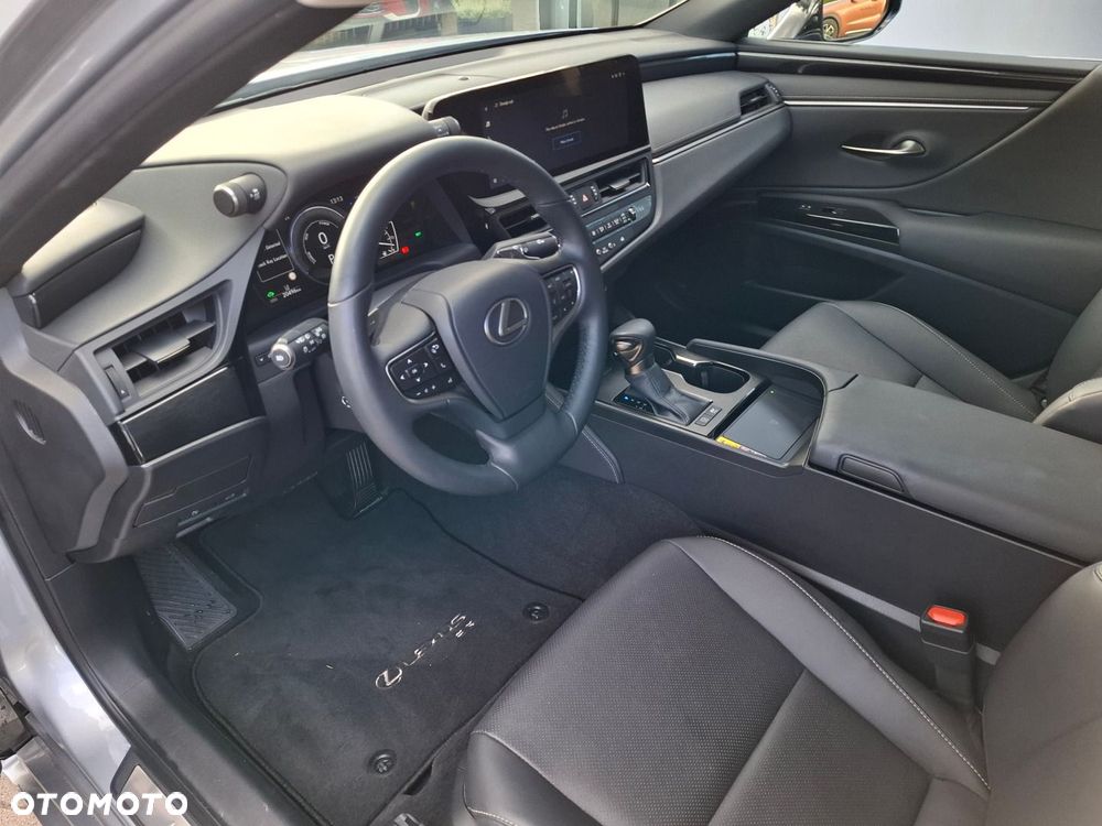 Lexus ES 300h Business Edition - 8
